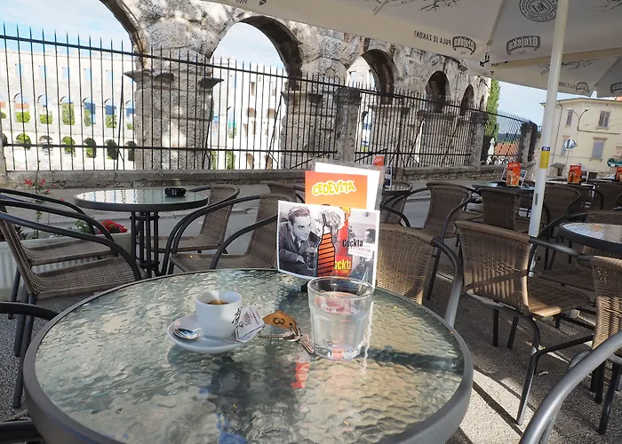 Captain Emo Διαμέρισμα Πούλα