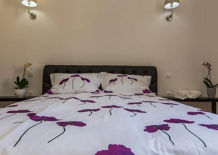 Apartment Captain Emo City