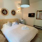 Captain Emo Appartement *