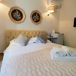 Captain Emo Appartement *