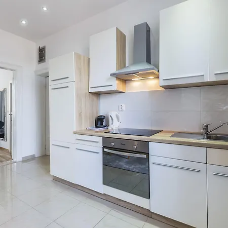 Captain Emo Appartement