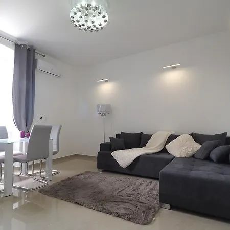 Apartmán Captain Emo