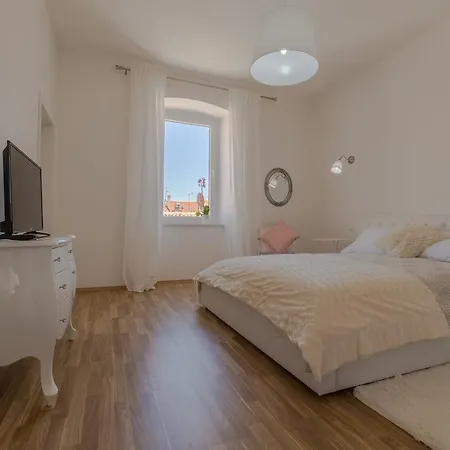 Apartmán Captain Emo Pula