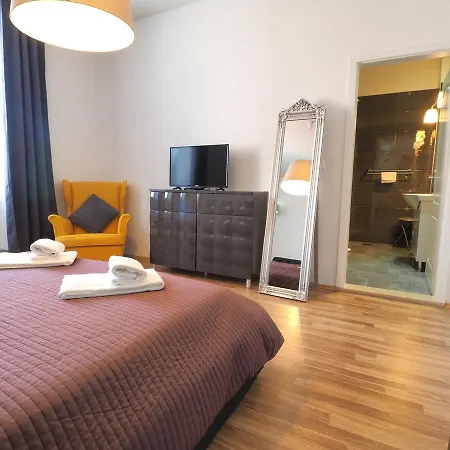 Captain Emo Appartement *