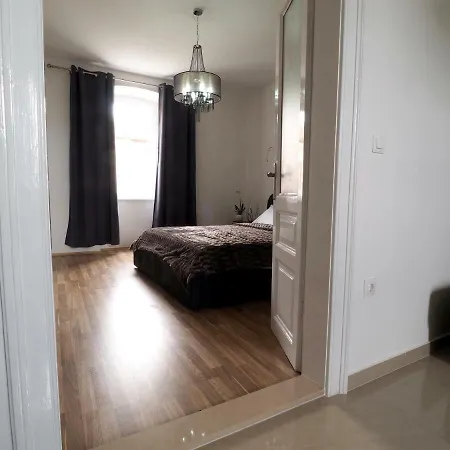 Appartement Captain Emo Pula