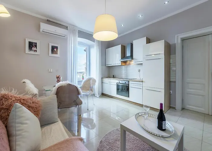 Captain Emo 아파트 *