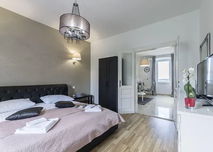 Captain Emo 아파트